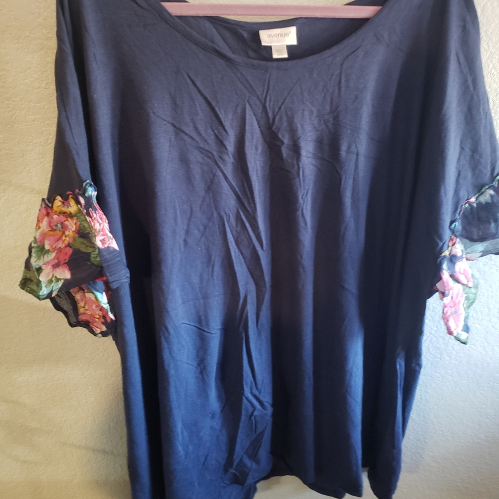 Avenue top Size 30/32